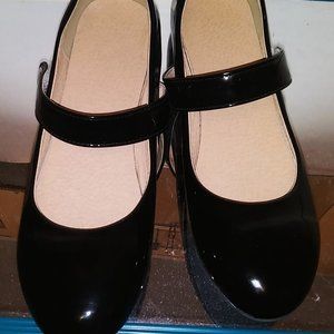 Black patent Mary Jane Flats